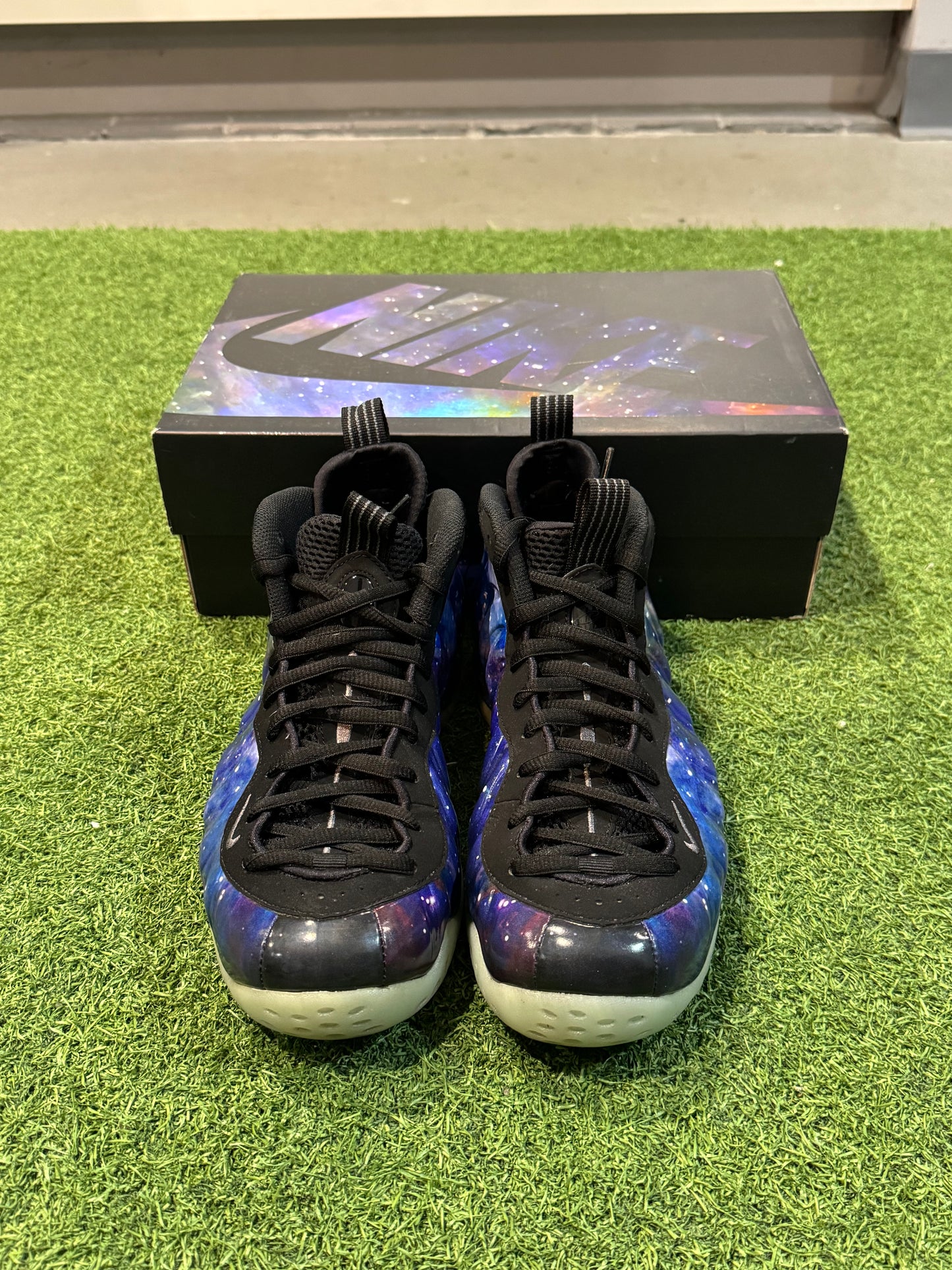 Nike Foamposite Galaxy (8.5)
