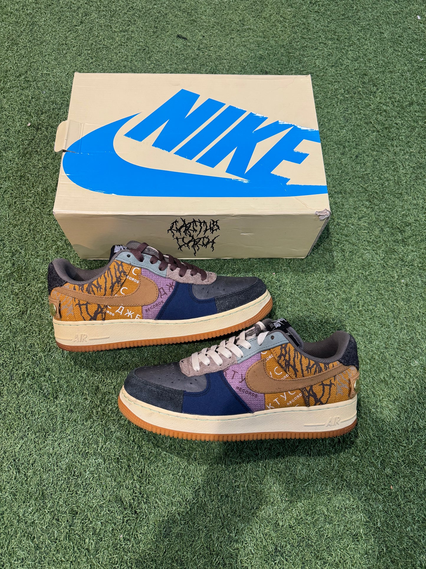 Air Force 1 Travis Scott Cactus Jack (8.5)