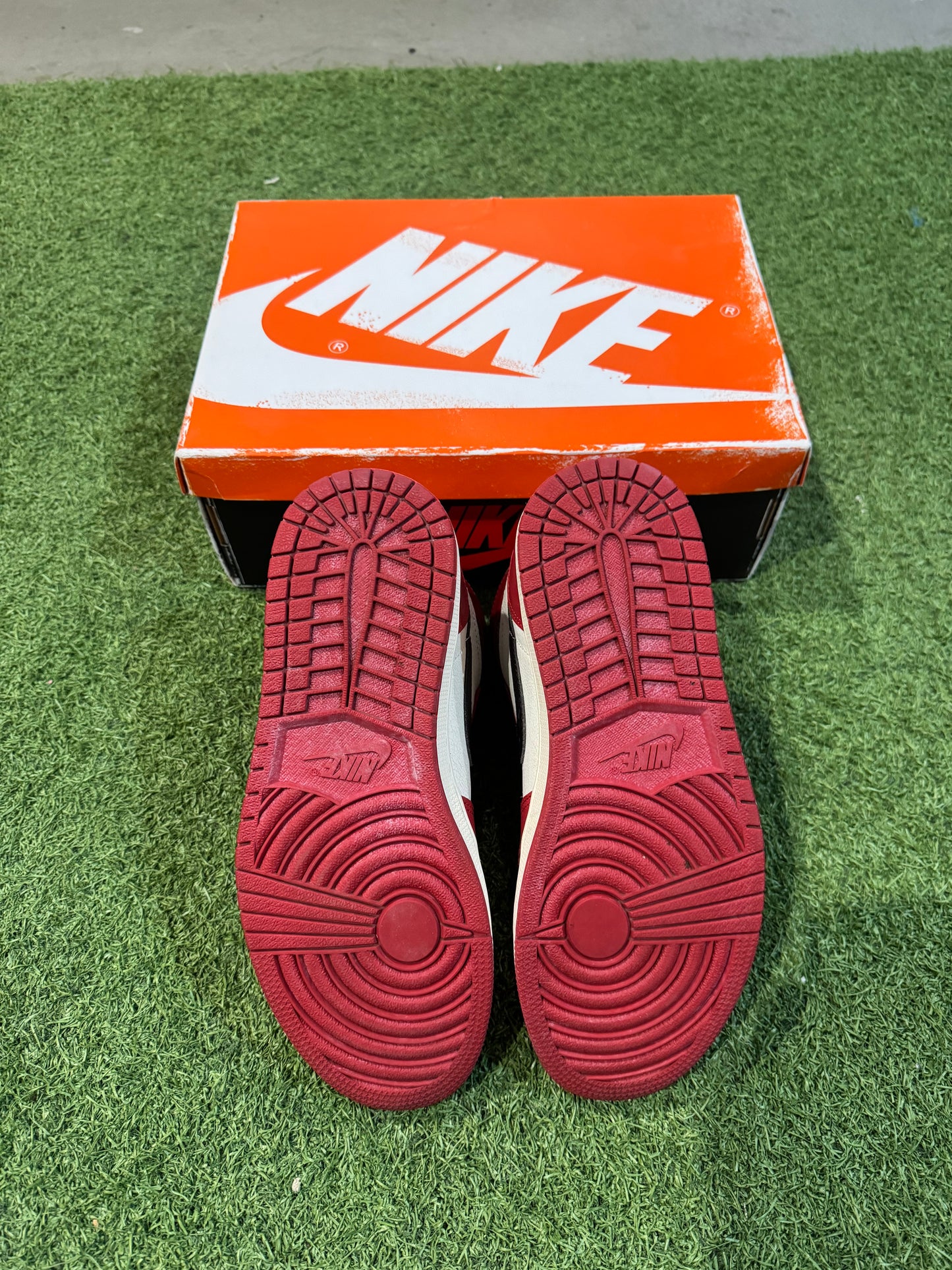 Jordan 1 Lost & Found (8)