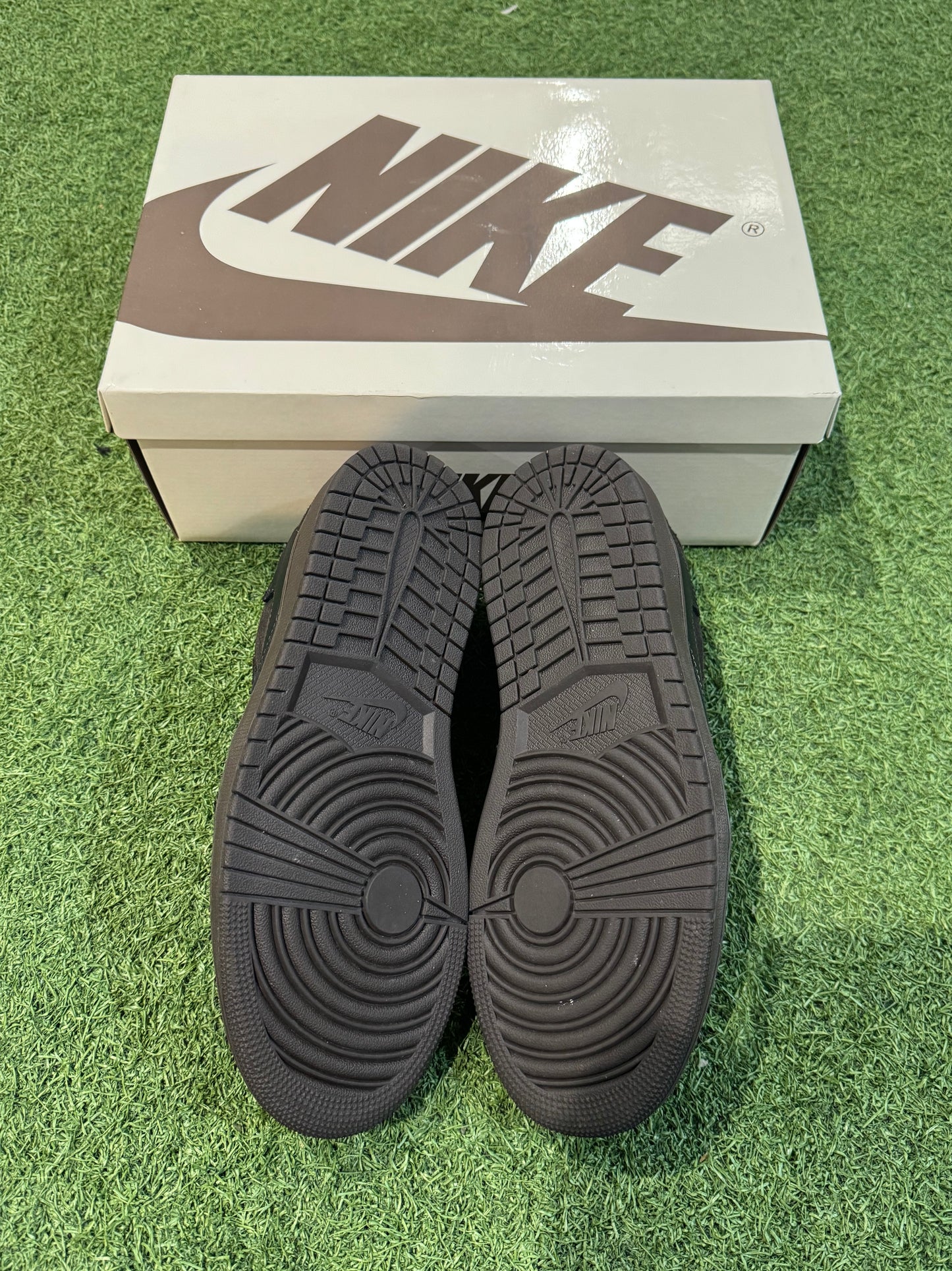 Jordan 1 Low Travis Scott Velvet Brown (8)