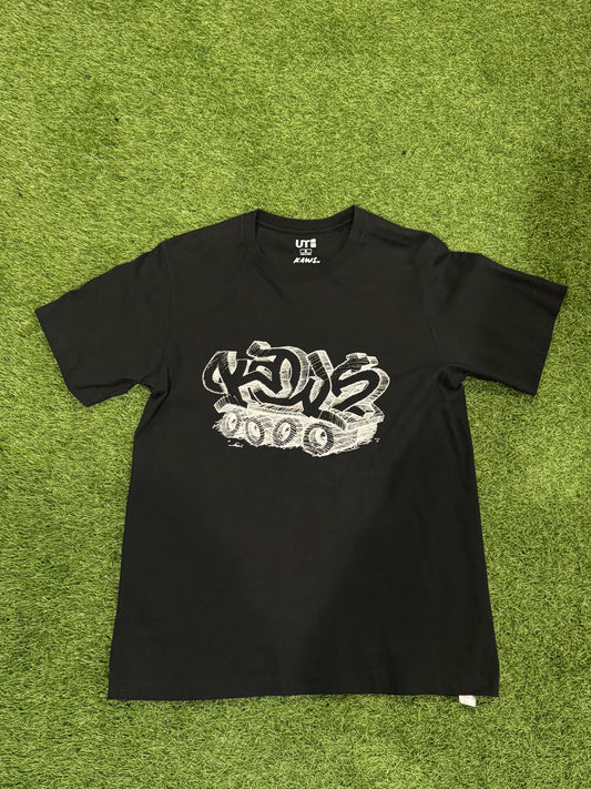 Kaws Uniqlo World Mark Tee Black