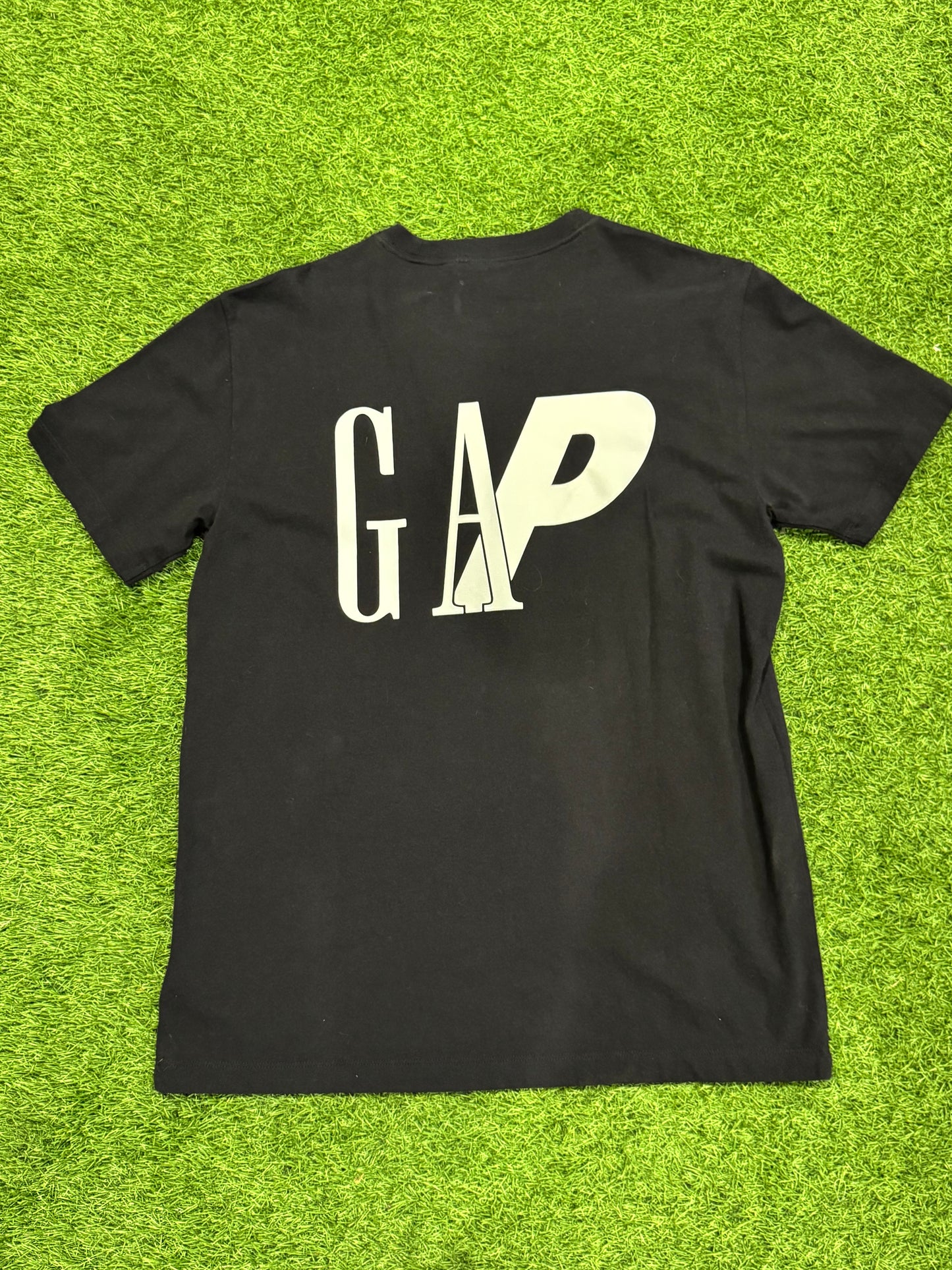 Gap x Palace Tee Black